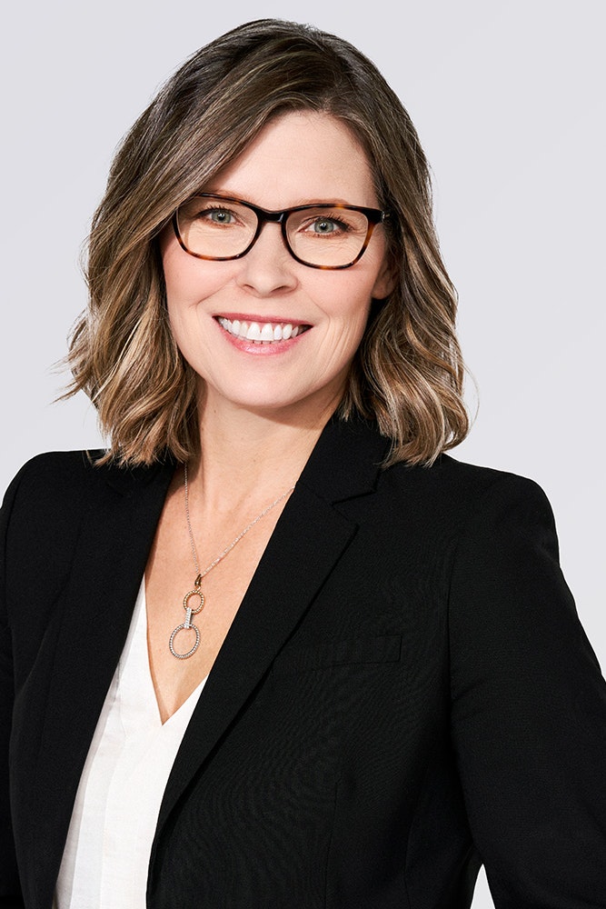 Donna Prahacs, Vice-présidente, Talent, culture et développement durable